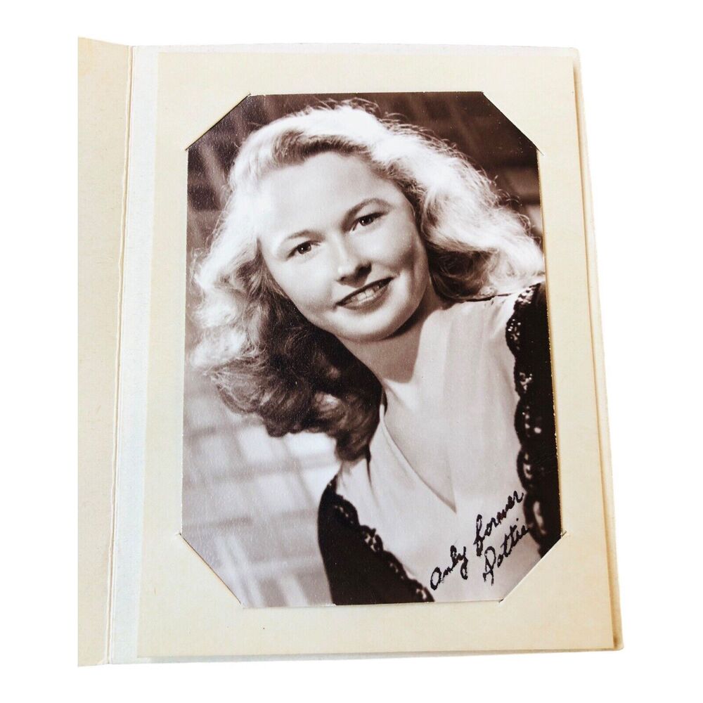 VTG Head Shot Of Hollywood Starlet Actress By Amos Carr Signed Lovingly,‎ Dottie